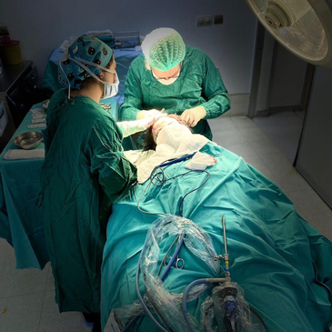 Slider image (2) Dr. Alper Tuncel - Plastic Surgery